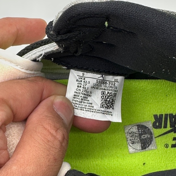 AIR JORDAN 1 RETRO HIGH OG VOLT/BLACK VISIONAIRE SIZE 9 - Picture 15 of 16